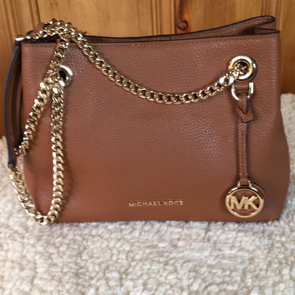 Micheal Kors Jet Set Chain Medium Messenger